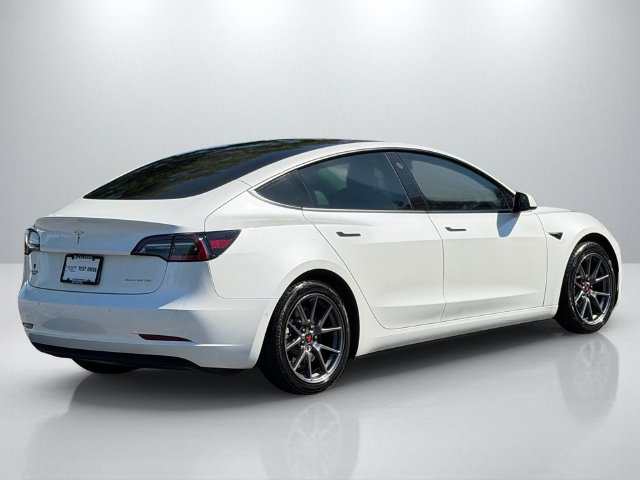 Used 2022 Tesla Model 3 Long Range AWD/4WD image 7
