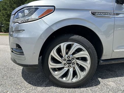 New 2024 Lincoln Navigator L Reserve image 10