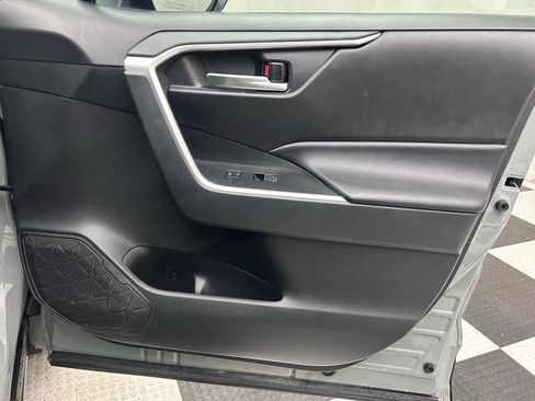 Used 2023 Toyota RAV4 XLE AWD/4WD image 16