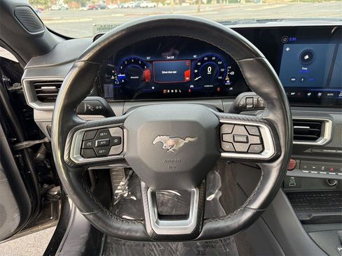 Used 2024 Ford Mustang Premium image 8