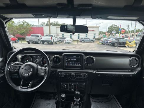 Used 2023 Jeep Wrangler Unlimited w/ Cold Weather Group AWD/4WD image 17