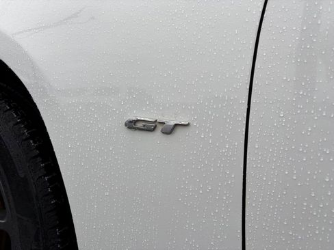 Used 2018 Dodge Charger GT image 31