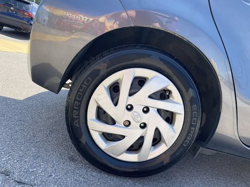 Used 2015 Toyota Prius C One FWD image 12
