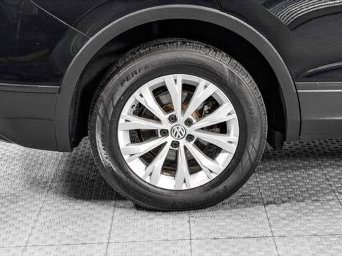 Used 2018 Volkswagen Tiguan S FWD image 36