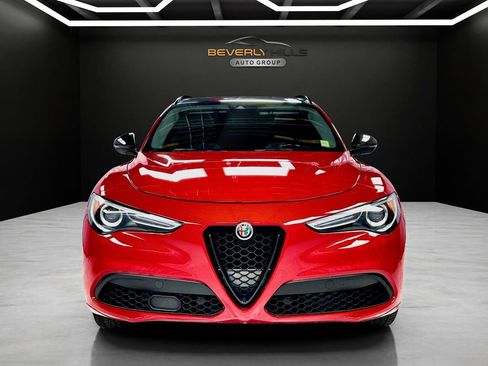 Used 2020 Alfa Romeo Stelvio Ti w/ Nero Edizione image 8