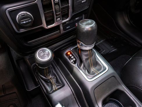 Used 2021 Jeep Wrangler Unlimited Sahara AWD/4WD image 22