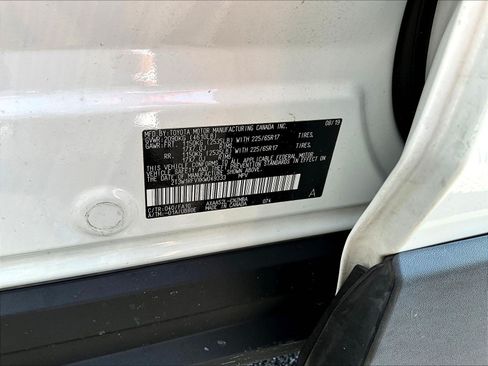 Used 2019 Toyota RAV4 XLE FWD image 19