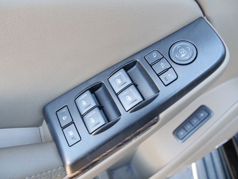 Used 2020 GMC Yukon SLT w/ Open Road Package image 19