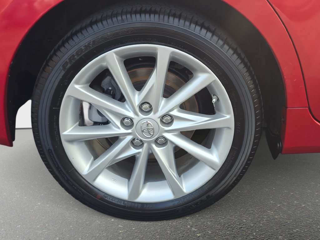 Used 2014 Toyota Prius V Five FWD image 35