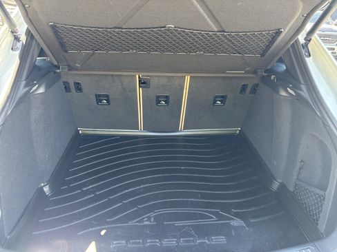 Used 2020 Porsche Macan S image 34