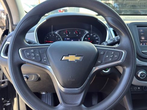Used 2022 Chevrolet Equinox LS w/ LS Convenience Package image 19