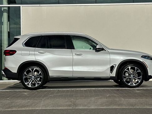 New 2026 BMW X5 xDrive40i image 2