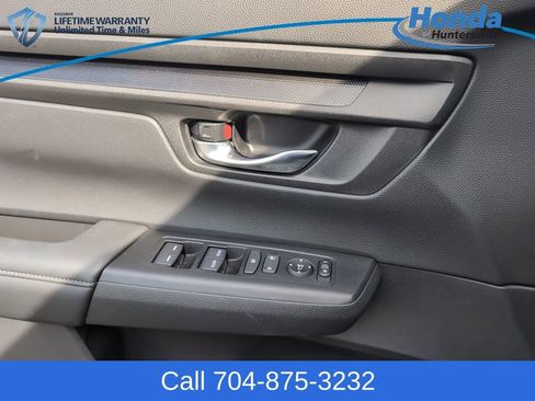 Used 2025 Honda CR-V EX image 27