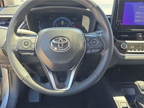Used 2026 Toyota Corolla Cross LE FWD image 25