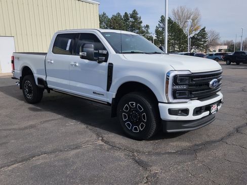 New 2025 Ford F350 Platinum w/ FX4 Off-Road Package image 15