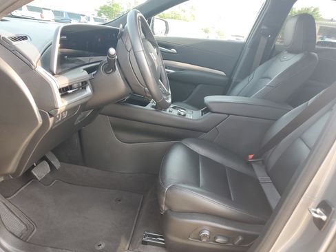 Used 2024 Cadillac XT4 Premium Luxury image 25