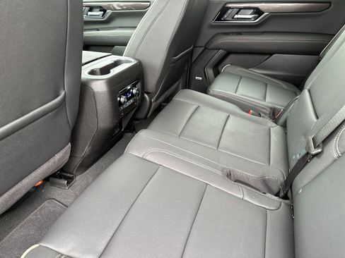 New 2026 GMC Yukon XL Elevation image 12