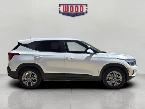 Used 2026 Kia Seltos LX FWD image 2
