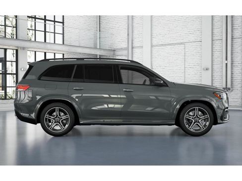 New 2026 Mercedes-Benz GLS 450 4MATIC image 2