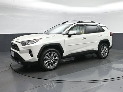 Used 2019 Toyota RAV4 Limited w/ Carpet Mat Package AWD/4WD image 3