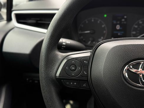 Used 2023 Toyota Corolla LE image 32