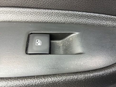 Used 2020 Chevrolet Trax LT FWD image 18