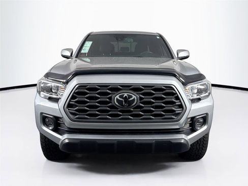 Certified 2023 Toyota Tacoma TRD Off-Road w/ Technology Package AWD/4WD image 3