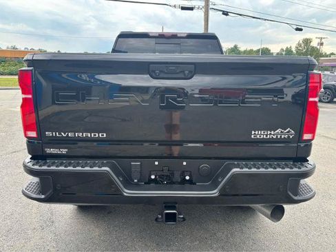 Used 2024 Chevrolet Silverado 3500 High Country w/ Technology Package AWD/4WD image 7