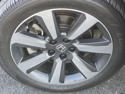 Used 2023 Honda Pilot Touring image 32