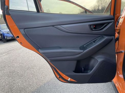 Used 2019 Subaru Crosstrek 2.0i Premium w/ Moonroof Package image 2