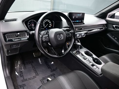 Used 2025 Honda Civic Sport image 15