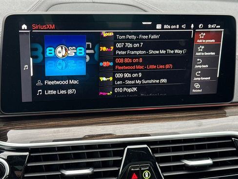 Used 2023 BMW M550i xDrive image 22