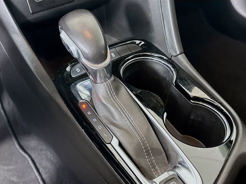 Used 2022 Buick Encore GX Essence image 17