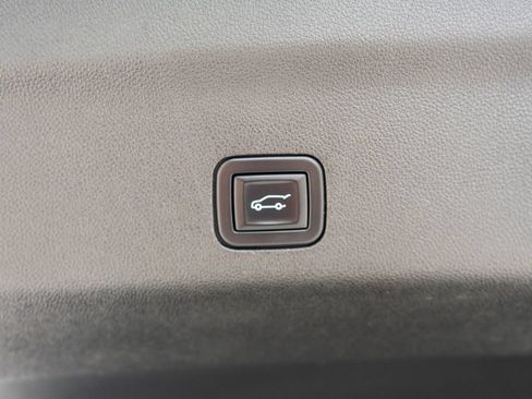 Used 2024 Cadillac Escalade ESV Premium Luxury Platinum AWD/4WD image 40