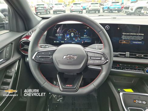 Certified 2025 Chevrolet Equinox RS AWD/4WD image 10