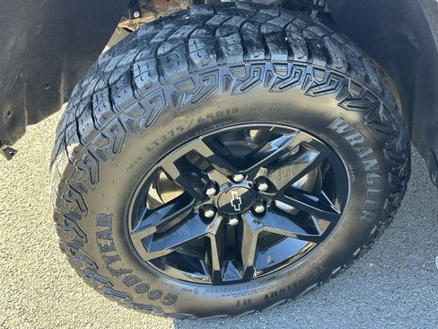Used 2024 Chevrolet Silverado 1500 LT Trail Boss w/ Protection Package image 34