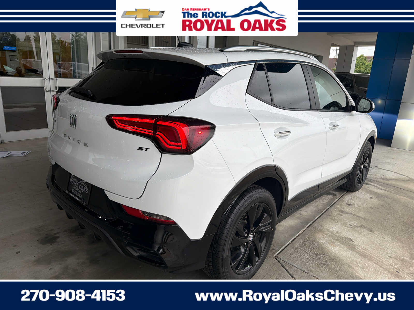 Used 2024 Buick Encore GX Sport Touring FWD image 6