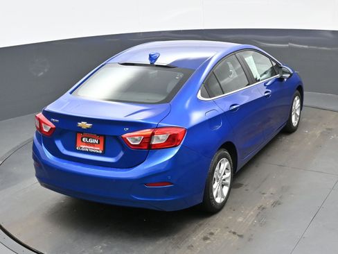 Used 2019 Chevrolet Cruze LT w/ Convenience Package image 39