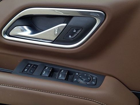 Used 2024 Chevrolet Tahoe High Country image 24