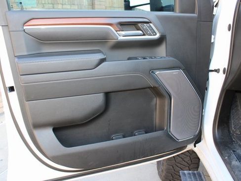 Used 2024 GMC Sierra 2500 Denali w/ Denali Reserve Package image 20