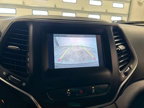Used 2021 Jeep Cherokee Latitude Lux AWD/4WD image 23