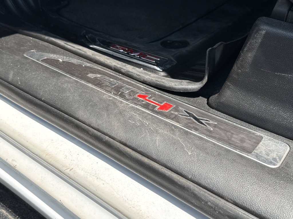 Used 2023 GMC Sierra 1500 AT4X AWD/4WD image 24