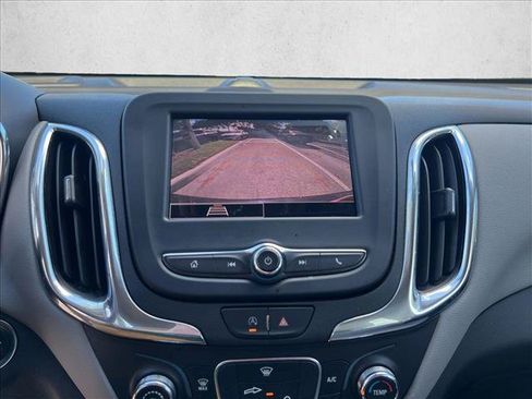 Used 2023 Chevrolet Equinox LS FWD image 13
