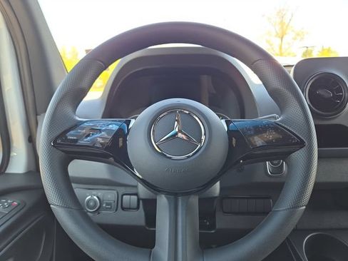 New 2026 Mercedes-Benz Sprinter 2500 image 18