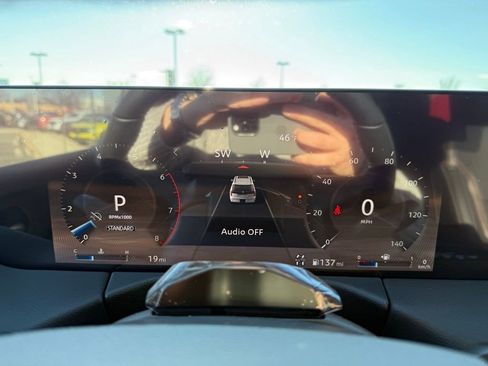 New 2025 Nissan Armada SL w/ Captain's Chari Seat Package image 20