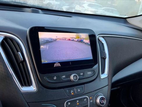 Used 2020 Chevrolet Malibu LT FWD image 27