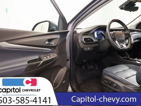 Used 2023 Chevrolet Bolt EUV Premier w/ Sun & Sound Package FWD image 10
