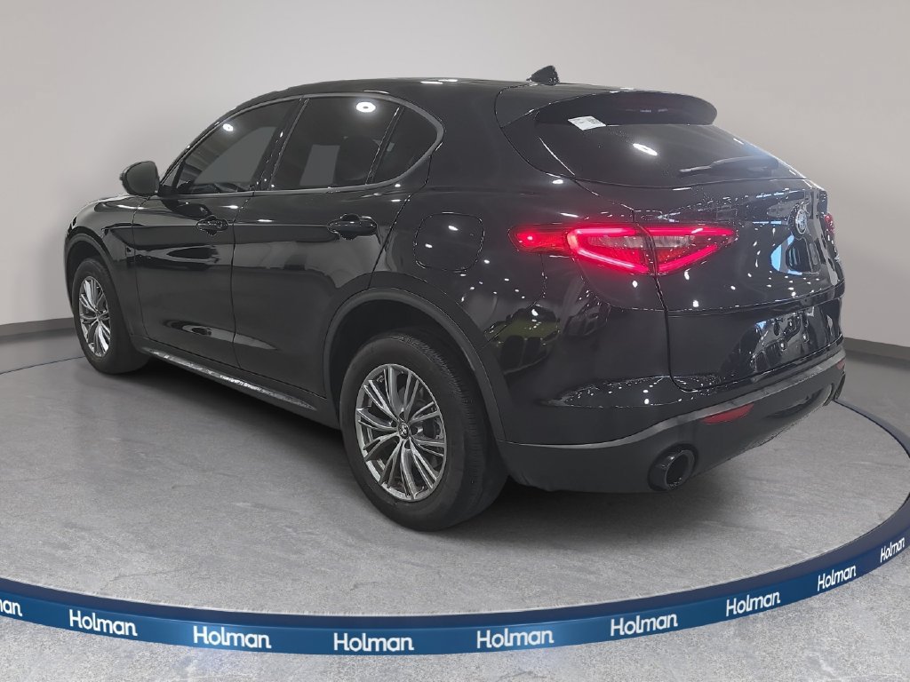 Used 2023 Alfa Romeo Stelvio Sprint RWD image 8