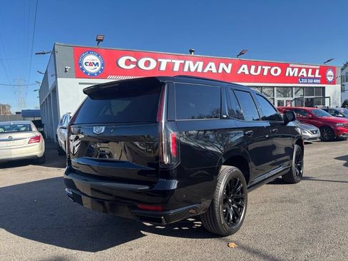 Used 2023 Cadillac Escalade Sport Platinum w/ LPO, ONYX Package AWD/4WD image 3