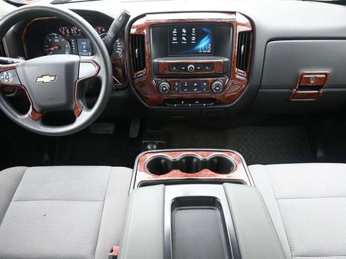 Used 2017 Chevrolet Silverado 1500 Custom w/ Custom Convenience Package AWD/4WD image 19